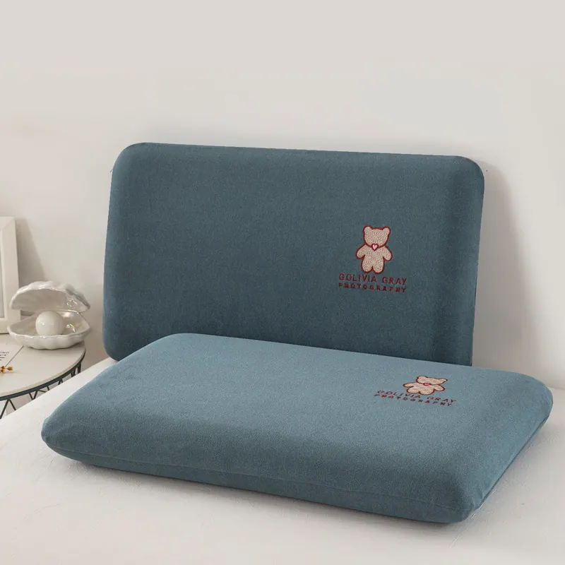 DeRong Warm Fiber Bread-Shaped Pillowcase