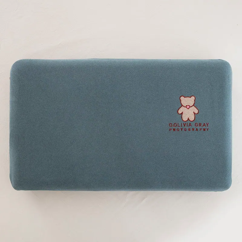 DeRong Warm Fiber Bread-Shaped Pillowcase