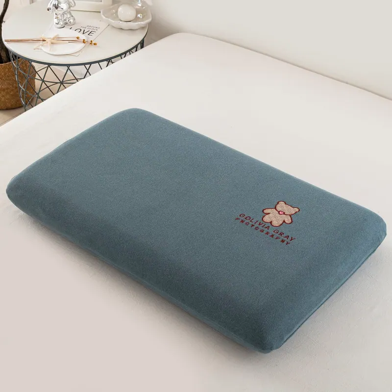 DeRong Warm Fiber Bread-Shaped Pillowcase