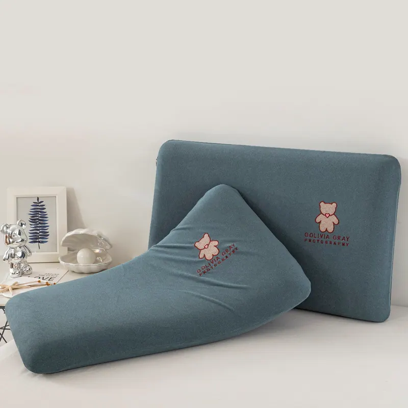 DeRong Warm Fiber Bread-Shaped Pillowcase