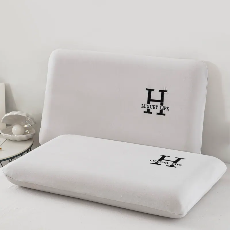 DeRong Warm Fiber Bread-Shaped Pillowcase