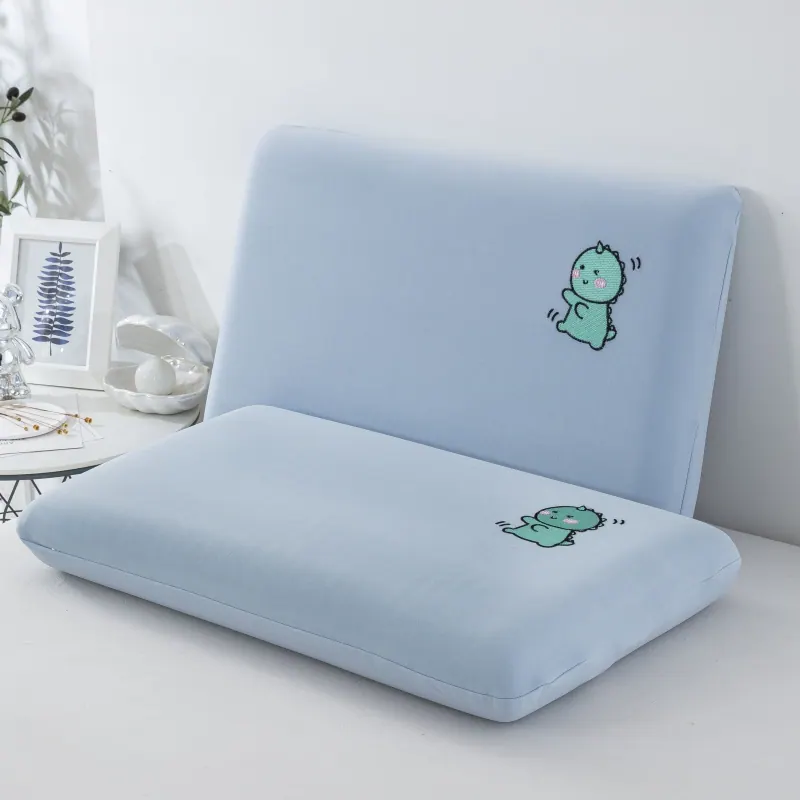 DeRong Warm Fiber Bread-Shaped Pillowcase