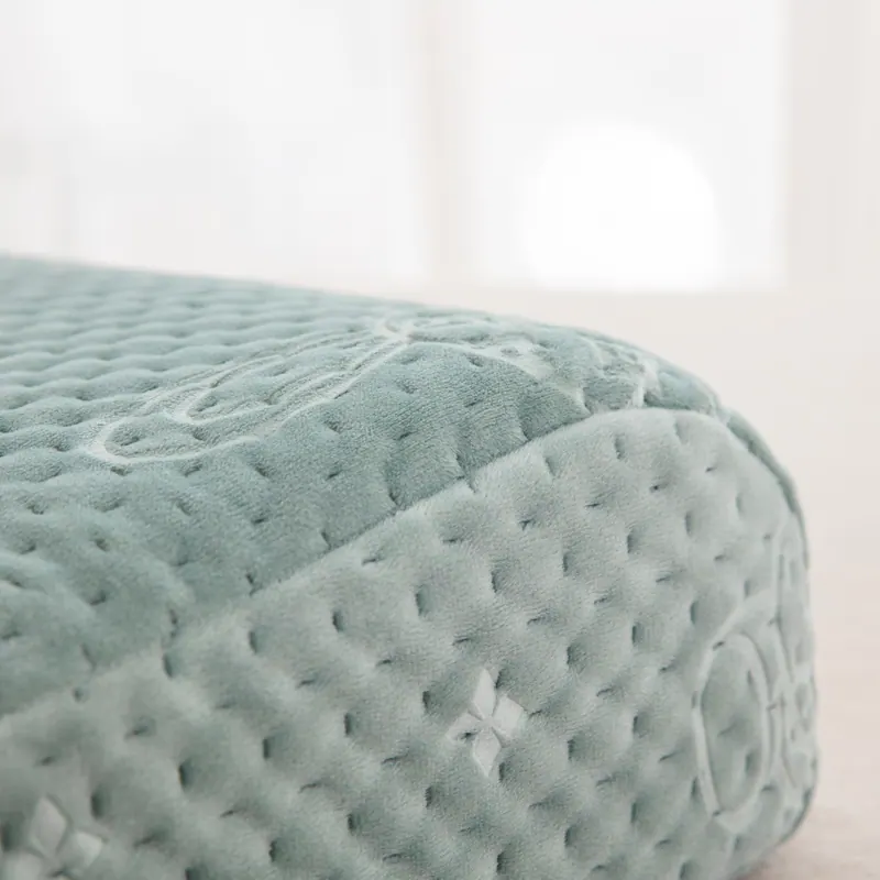 Lucky Rabbit Quilted Autumn/Winter Latex Pillowcase